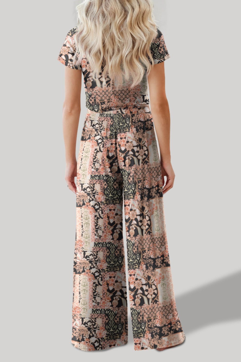 Chic Printed Tee and Pants Set - Kalizeh