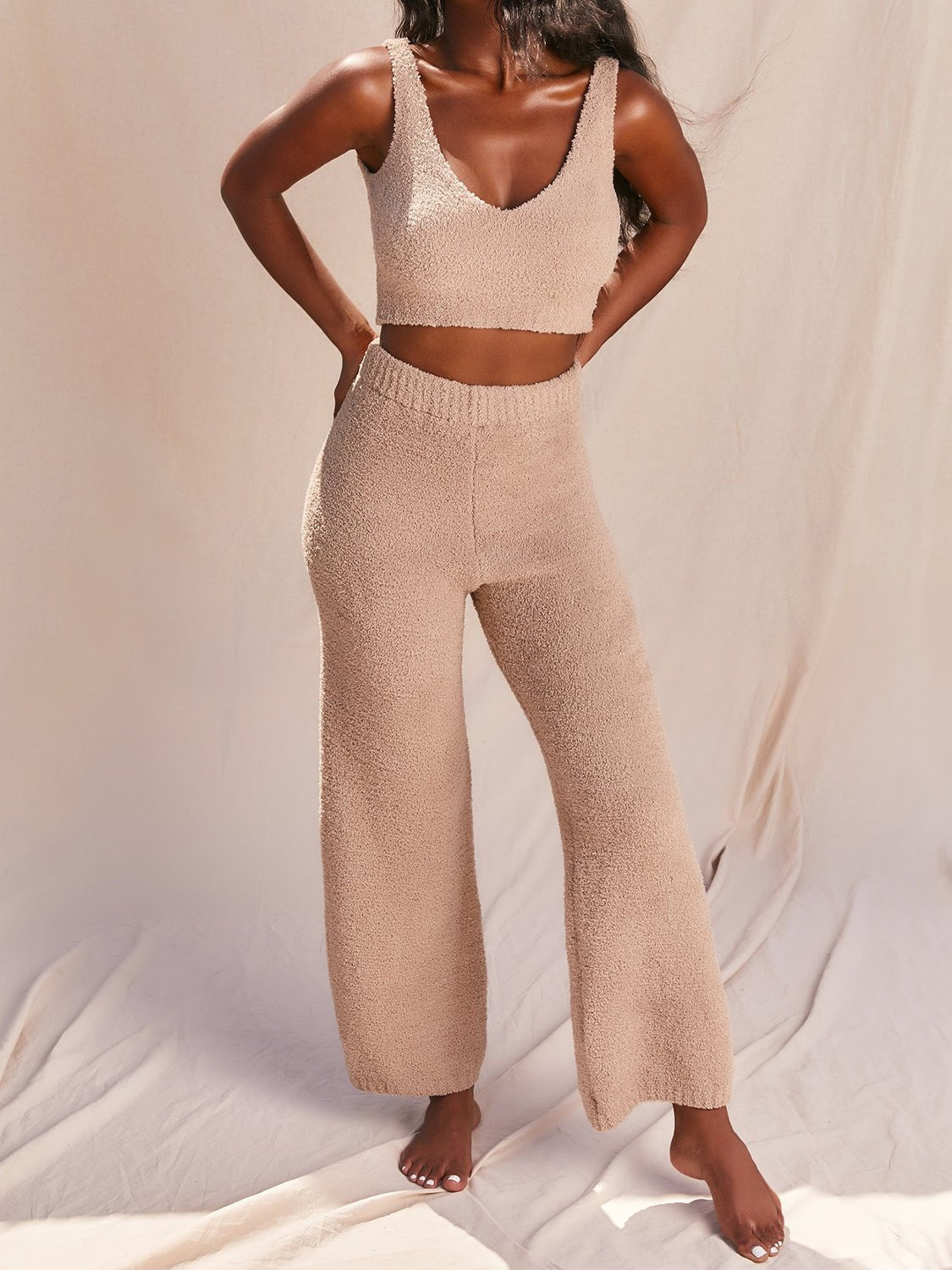 Chic V-Neck Tank and Pants Ensemble - Kalizeh