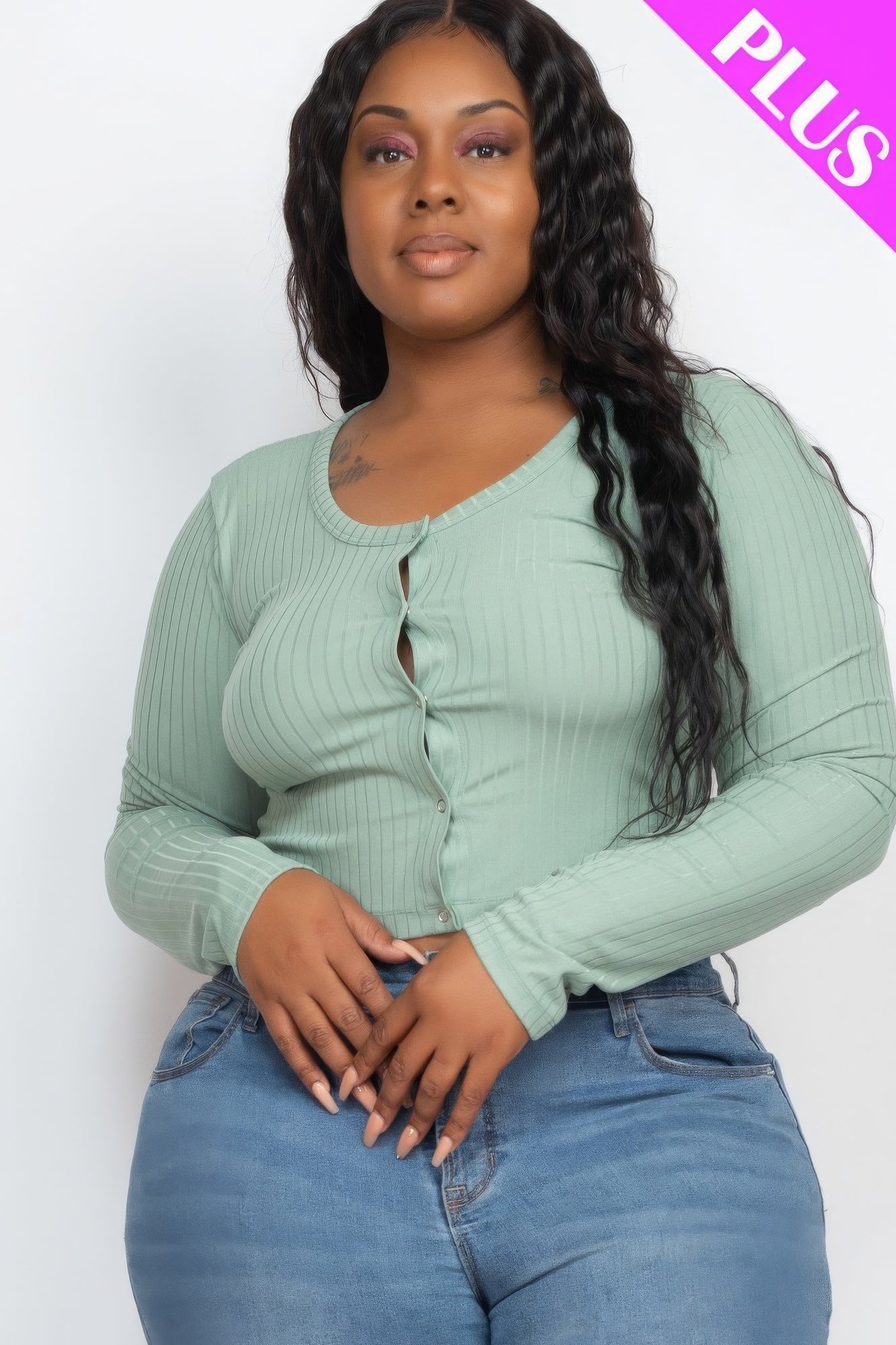 Elegant Green Bay Plus Size Ribbed Knit Button-Up Cropped Top - Kalizeh