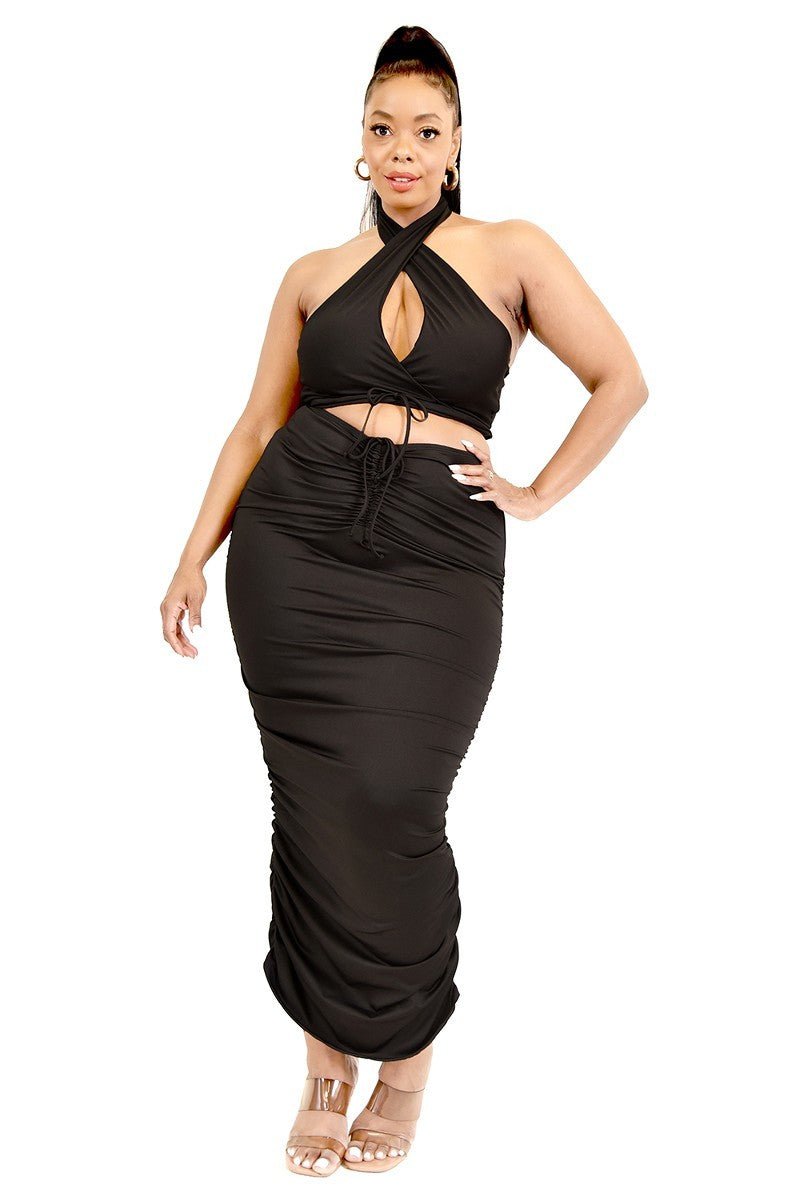 Timeless Black: Plus Size 2 Piece Halter Top Set - Kalizeh